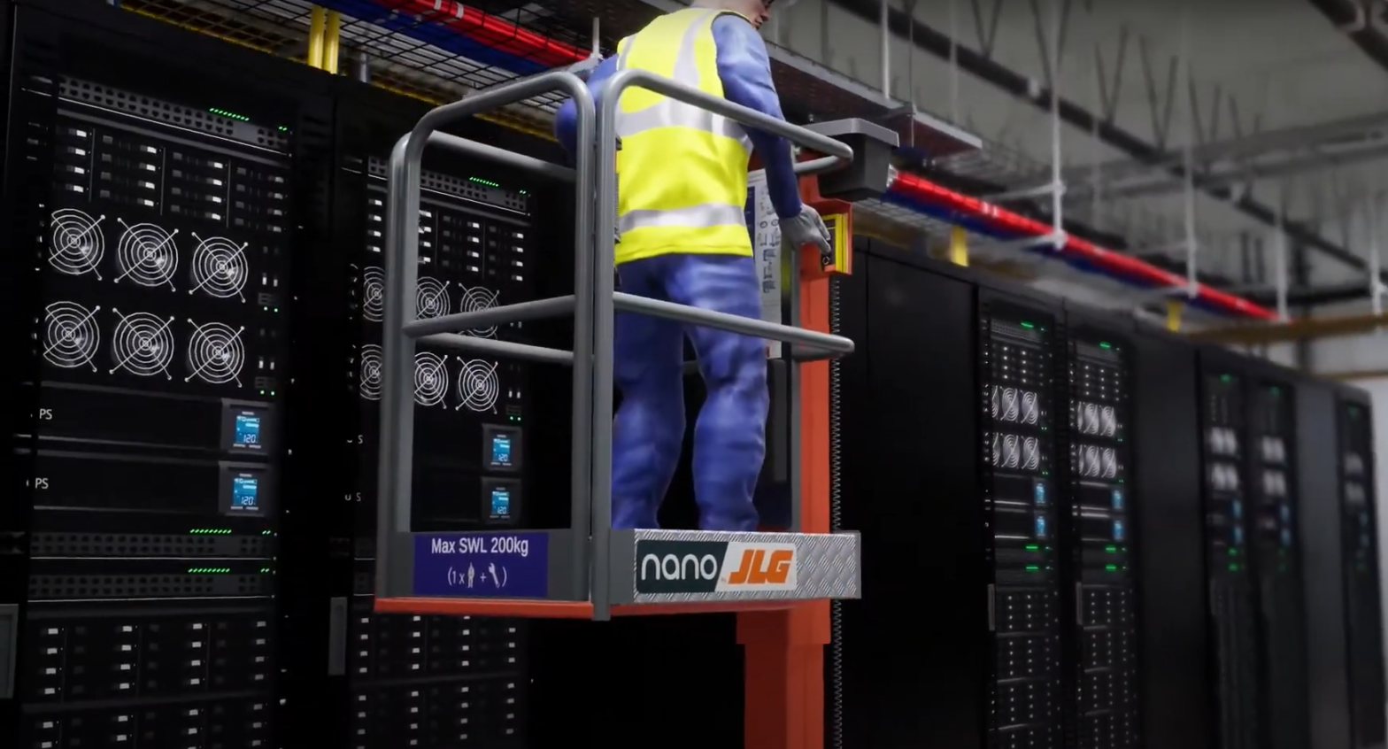 Nano 25 gebruikt voor werken op hoogte in datacenter